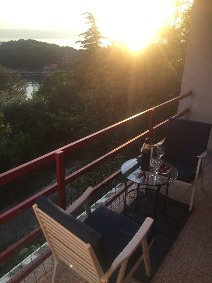 Cvenkica * Omišalj